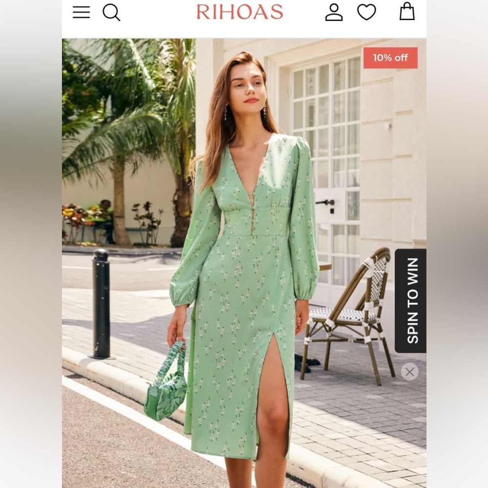 NWT Rihoas The Green V Neck Floral Lantern Sleeve Midi